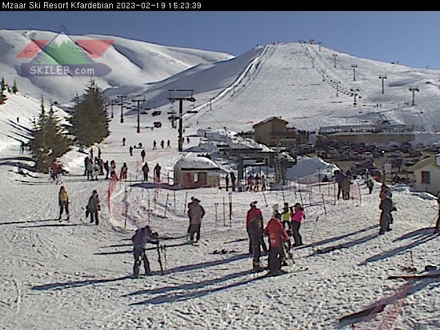 Mzaar Ski Resort Kfardebian Lebanon webcam on 02191715 by SKILEB.com
