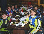Kids having lunch in Faraya