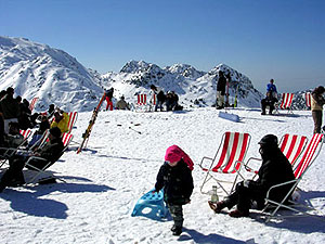 Laqlouq Village Vacances ski resort Lebanon by SKILEB.com