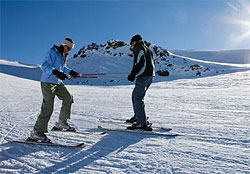 Taking ski lessons in Lebanon by SKILEB.com