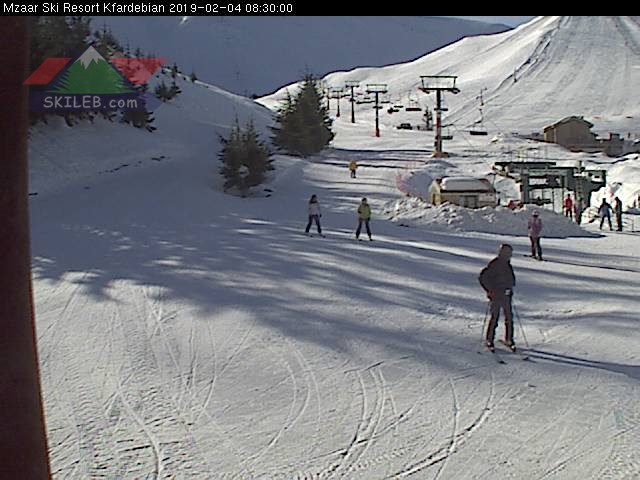 Mzaar Ski Resort Kfardebian Lebanon webcam on 02041208 by SKILEB.com