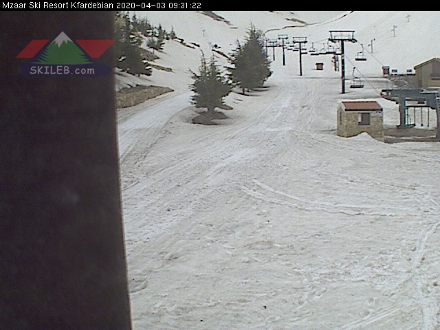Mzaar Ski Resort Kfardebian Lebanon webcam on 04031309 by SKILEB.com