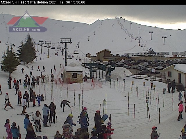 Mzaar Ski Resort Kfardebian Lebanon webcam on 123009 by SKILEB.com