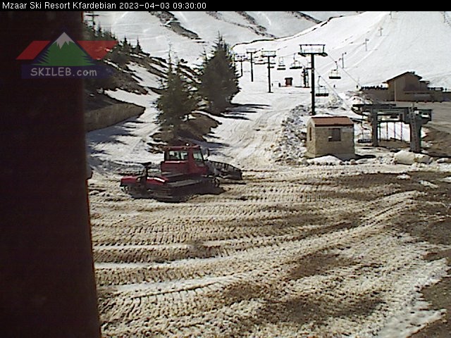 Mzaar Ski Resort Kfardebian Lebanon webcam on 04031309 by SKILEB.com