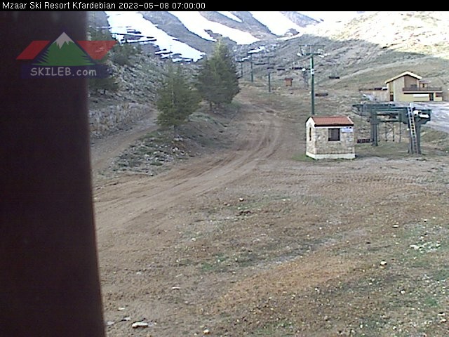 Mzaar Ski Resort Kfardebian Lebanon webcam on 05081007 by SKILEB.com